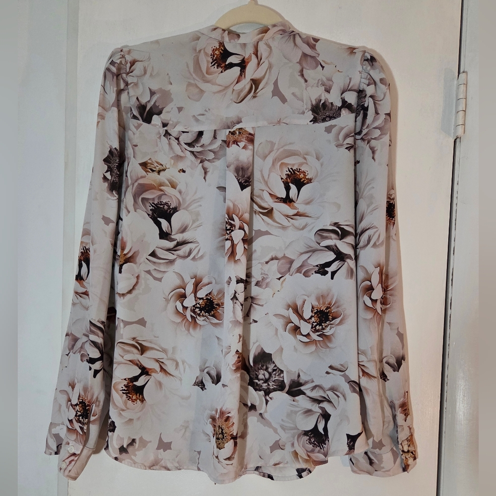Express Floral Blouse in Cream and Brown - Picture 2 of 3